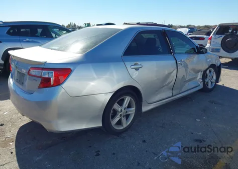 2013 Toyota Camry Se z USA, uszkodzony, nr VIN 4T1BF1FK0DU702769